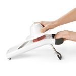 MANDOLINE-EM-ACO-INOX-BRANCO-OXO