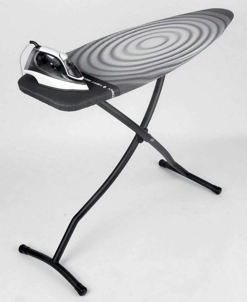 Tabua-de-Passar-Roupa-Tamanho-D-135cm-x-45cm-Titan-Brabantia