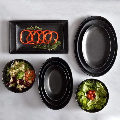 Prato Oval Caviar em Porcelana 30x22cm Maxwell & Williams Preto