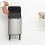 4081301222_Lixeira_BO_Waste_Bin_Touch_com_Suporte_em_Inox_4_Litros_Brabantia_4