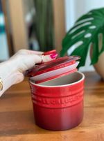 4082380140_0630870240352_Pote_para_Condimentos_em_Ceramica_G_800ml_Le_Creuset_Vermelho_5