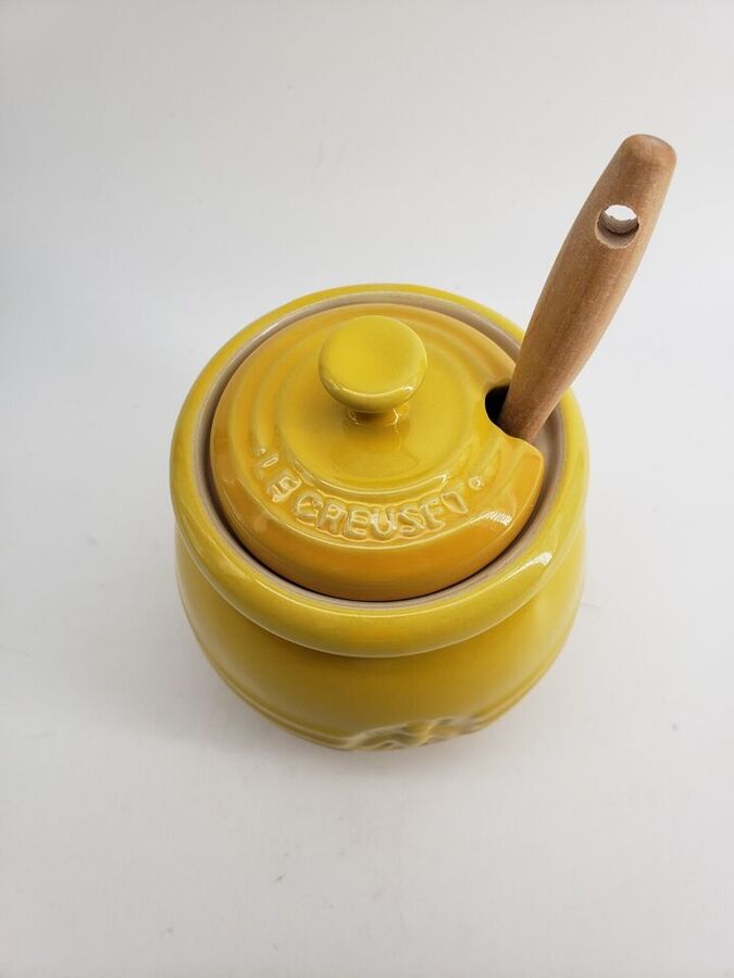 4082380218_0630870282161_Meleira_com_Pegador_em_Ceramica_15cm_450ml_Le_Creuset_Amarelo_6