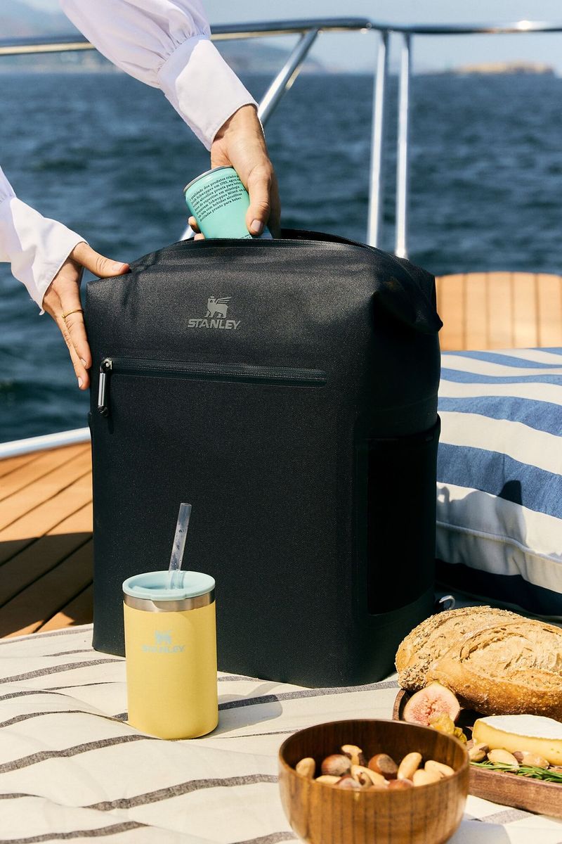 0885-stanley-can-cooler7479